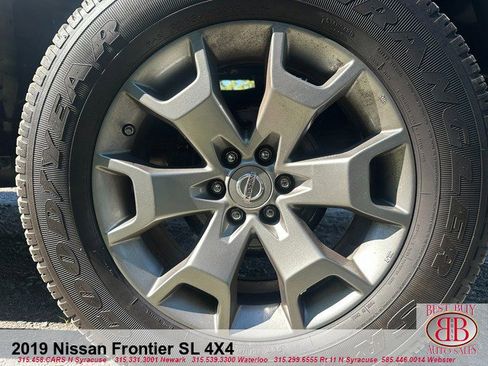 Used 2019 Nissan Frontier SL image 10