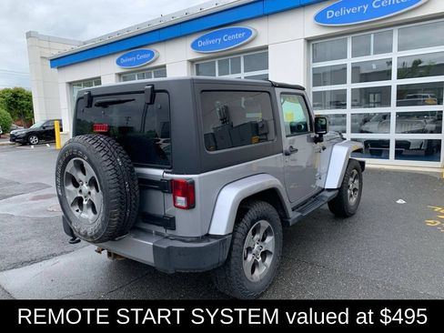 Used 2018 Jeep Wrangler Sahara AWD/4WD image 6