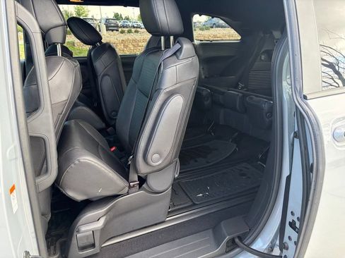 Used 2026 Toyota Sienna XLE Woodland Edition AWD/4WD image 16