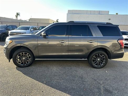 Used 2021 Ford Expedition Limited image 7