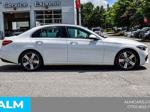 Used 2025 Mercedes-Benz C 300 Sedan image 10