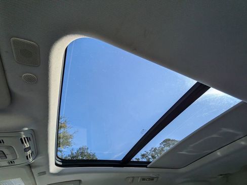 Used 2021 GMC Yukon Denali w/ Denali Premium Package image 20