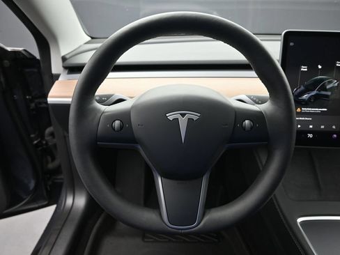 Used 2023 Tesla Model 3 Standard Range RWD image 13