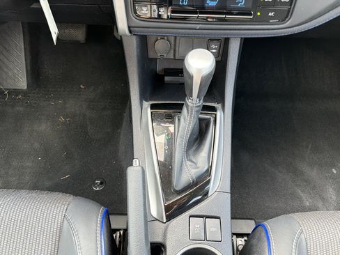 Used 2019 Toyota Corolla SE image 18