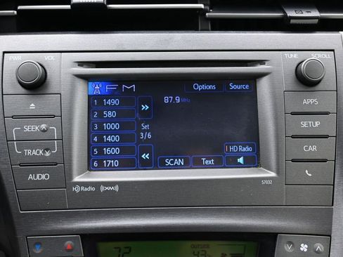 Used 2012 Toyota Prius Three w/ Solar Roof Pkg image 19