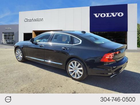 Used 2019 Volvo S90 T8 Inscription image 4