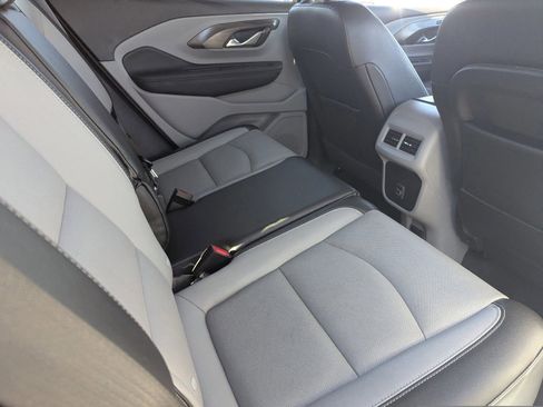 Used 2022 GMC Terrain SLT image 14