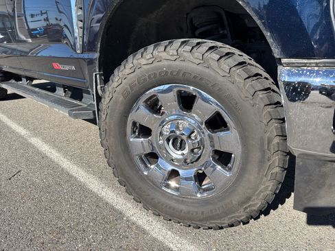 Used 2024 Ford F350 Lariat w/ Chrome Package image 4