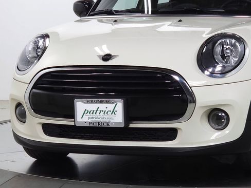 Used 2021 MINI Cooper 4-Door Hardtop FWD image 3