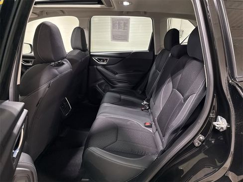 Used 2022 Subaru Forester Premium image 23