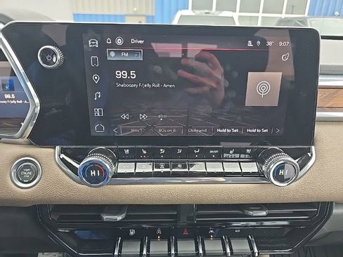 Used 2023 GMC Canyon Denali image 23