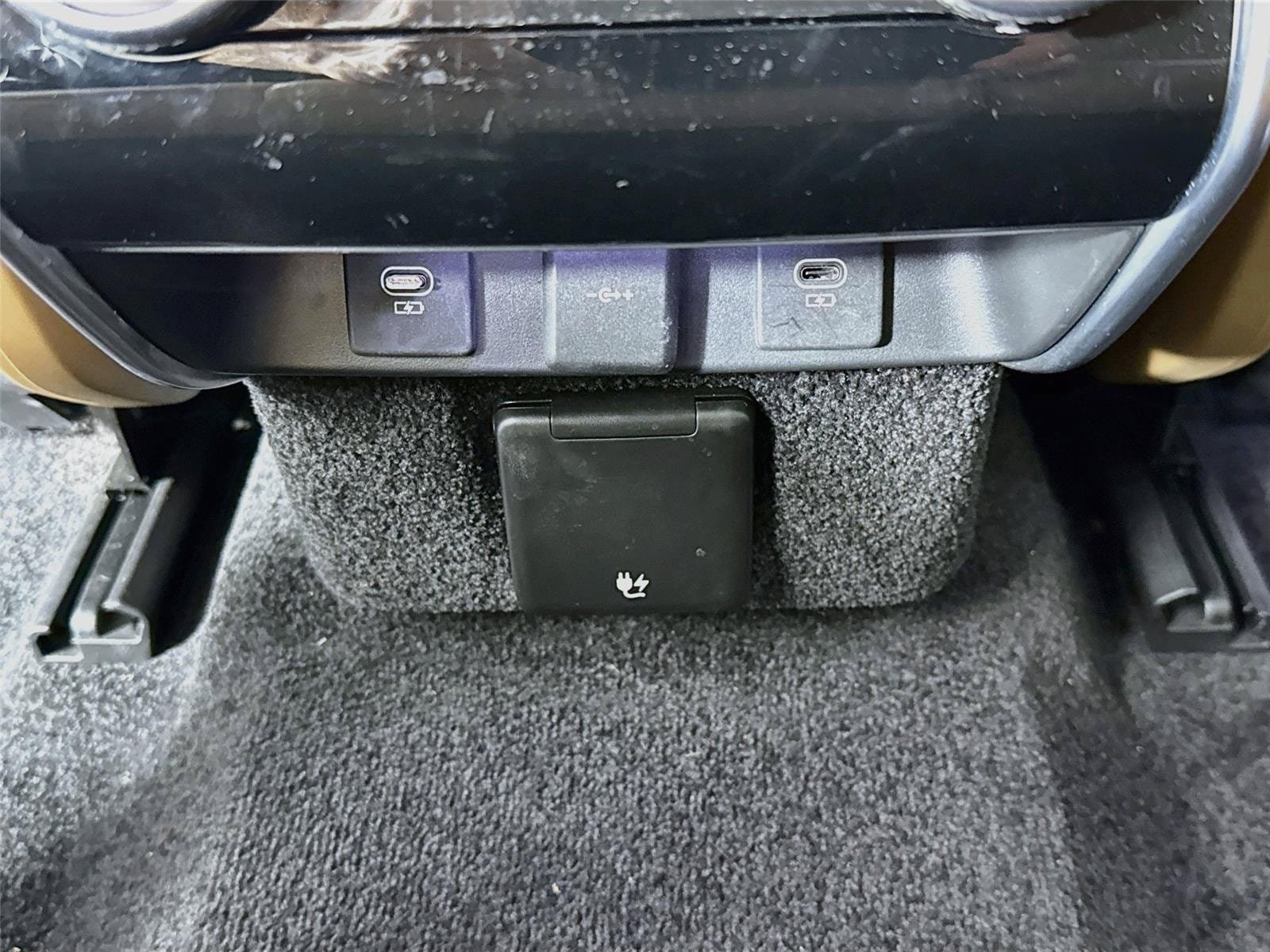 Used 2024 Land Rover Range Rover SE AWD/4WD image 28