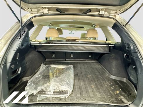 Used 2017 Subaru Outback 2.5i Limited image 26