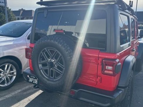 Used 2025 Jeep Wrangler Sport S image 3