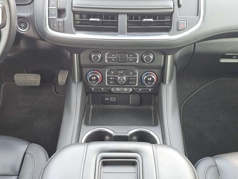Used 2024 Chevrolet Tahoe Z71 w/ Z71 Off-Road Package AWD/4WD image 20