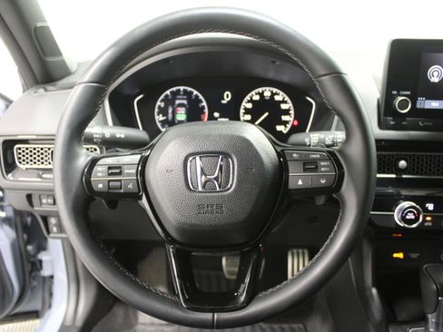 Used 2023 Honda Civic Sport image 9