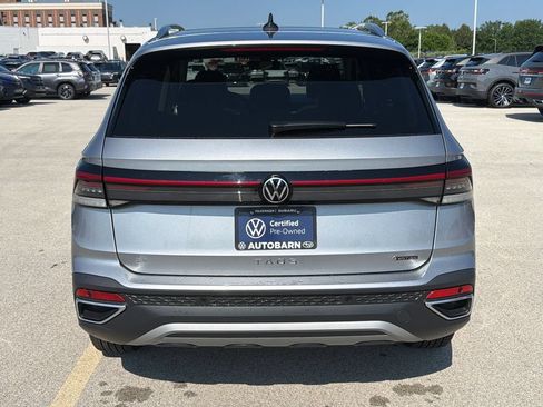 Certified 2025 Volkswagen Taos SE AWD/4WD image 5