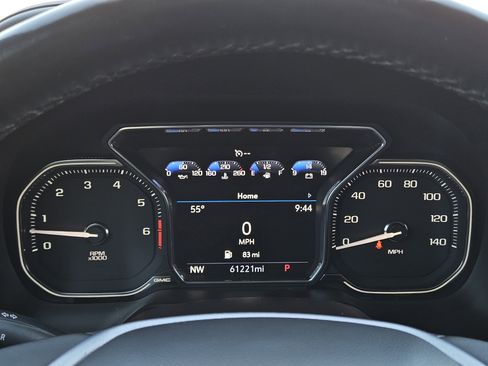 Used 2021 GMC Yukon SLT w/ SLT Premium Package image 18