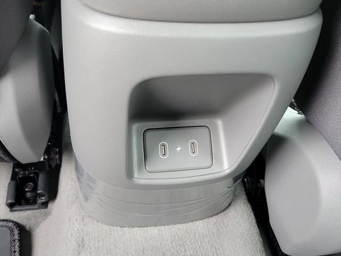 New 2026 Hyundai Elantra Hybrid FWD image 23