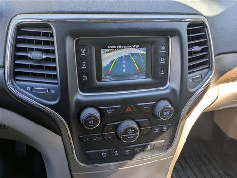 Used 2016 Jeep Grand Cherokee Laredo w/ Quick Order Package 23E image 12