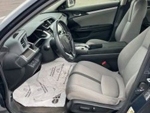 Used 2019 Honda Civic EX image 8