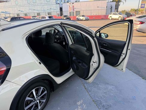 Used 2018 Toyota Prius C Two image 45