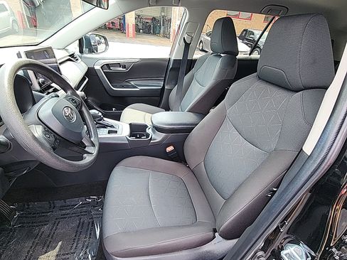 Certified 2025 Toyota RAV4 XLE image 21