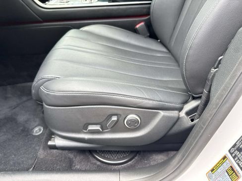 Used 2025 Genesis GV80 2.5T Standard AWD/4WD image 17