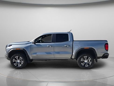 Used 2023 GMC Canyon AT4 w/ AT4 Premium Package AWD/4WD image 3