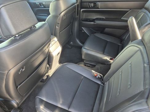 Used 2024 Hyundai Santa Fe Calligraphy image 13