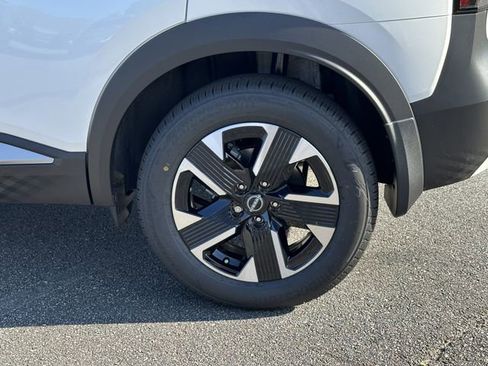 New 2026 Nissan Kicks SV w/ SV Premium Package AWD/4WD image 15