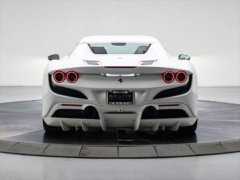 Used 2022 Ferrari F8 Tributo RWD image 12