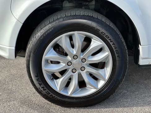 Used 2015 Land Rover LR2 HSE image 24