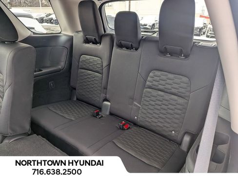 Used 2025 Nissan Pathfinder SV image 31