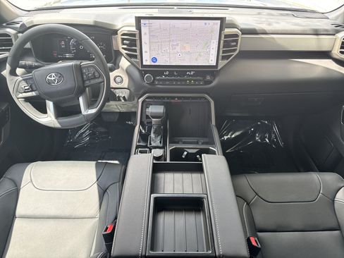 Used 2026 Toyota Tundra Limited AWD/4WD image 11