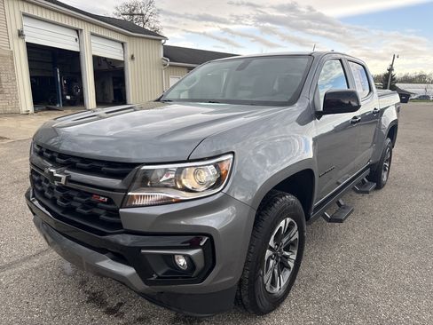 Used 2022 Chevrolet Colorado Z71 AWD/4WD image 9