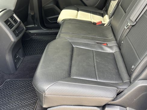 Used 2021 Volkswagen Atlas Cross Sport SEL R-Line FWD image 28