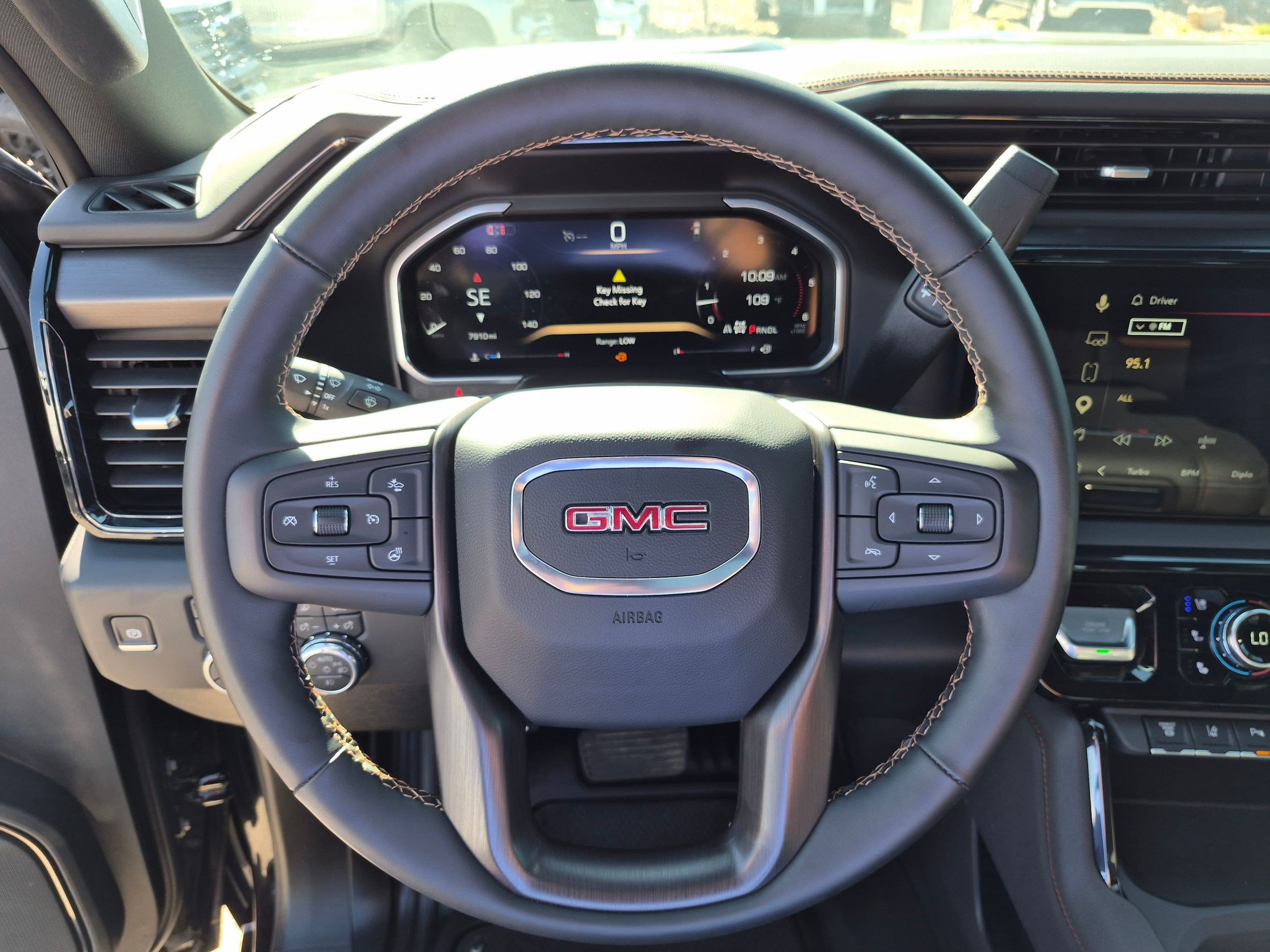 Used 2026 GMC Sierra 2500 AT4 AWD/4WD image 17