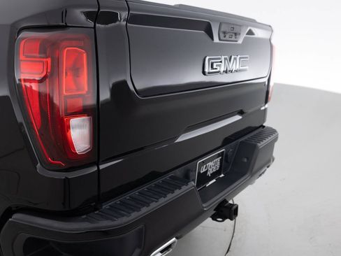 Used 2022 GMC Sierra 1500 Elevation AWD/4WD image 16