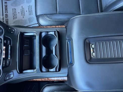 Used 2018 Chevrolet Tahoe Premier image 19