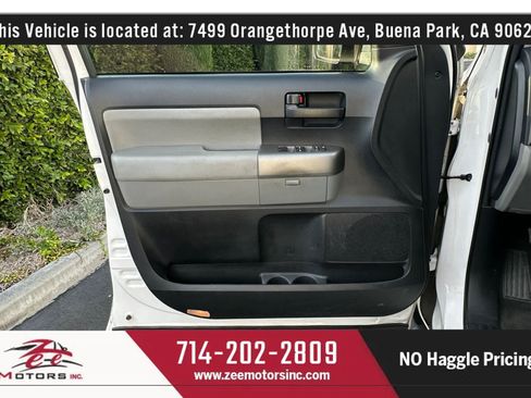 Used 2015 Toyota Sequoia SR5 w/ Premium Package RWD image 51