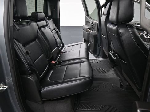 Used 2020 Chevrolet Silverado 1500 LT Trail Boss image 18