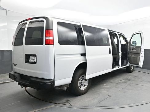 Used 2024 Chevrolet Express 3500 LS RWD image 45