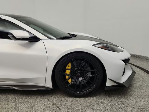 Used 2025 Chevrolet Corvette Z06 w/ Battery Protection Package image 20