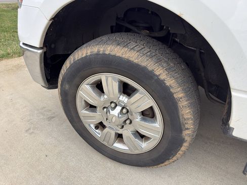 Used 2011 Ford F150 XLT w/ XLT Chrome Pkg image 4