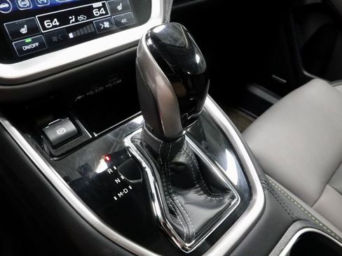 Used 2025 Subaru Outback Onyx Edition image 32