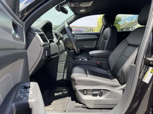 Used 2023 Volkswagen Atlas Cross Sport SE AWD/4WD image 9