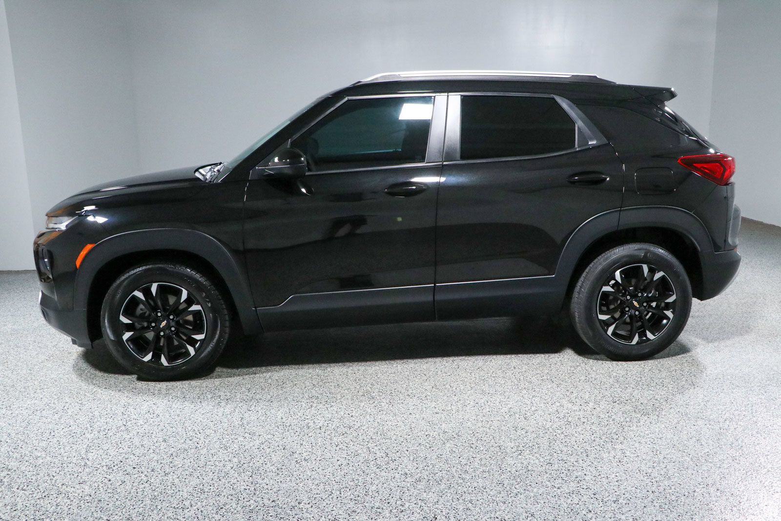 Used 2023 Chevrolet TrailBlazer LT FWD image 10
