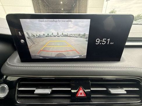 Used 2025 Genesis G70 2.5T RWD image 17