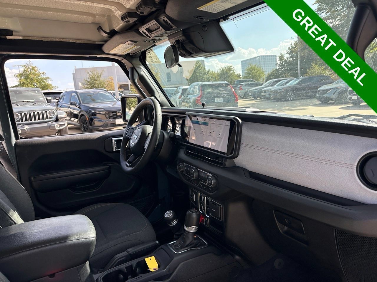 Used 2024 Jeep Wrangler Unlimited AWD/4WD image 15